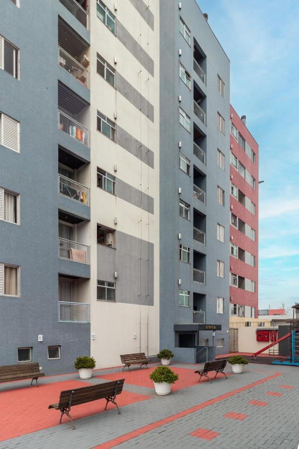 Family Space Curitiba/Vaga De Garagem Gratis Екстериор снимка
