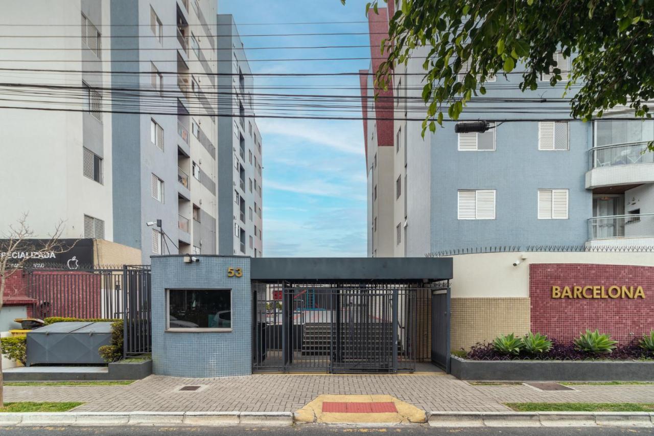 Family Space Curitiba/Vaga De Garagem Gratis Екстериор снимка