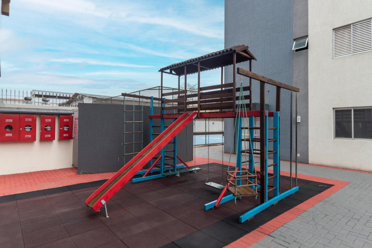 Family Space Curitiba/Vaga De Garagem Gratis Екстериор снимка