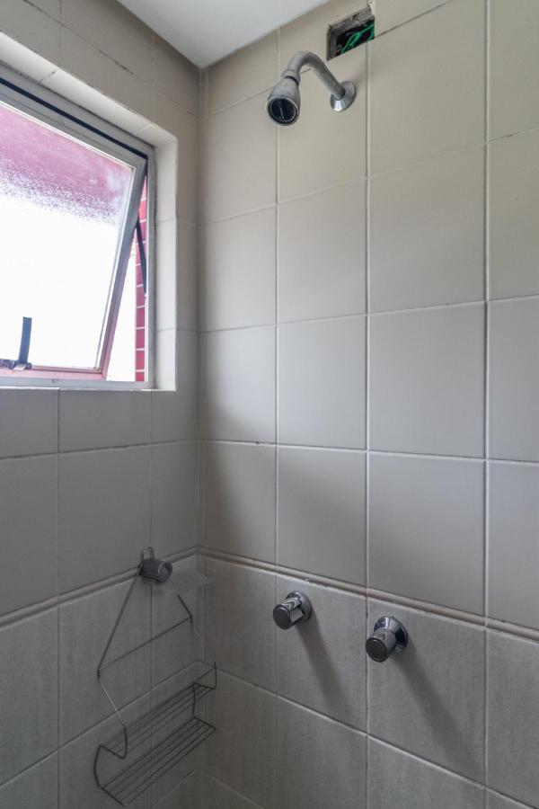 Family Space Curitiba/Vaga De Garagem Gratis Екстериор снимка